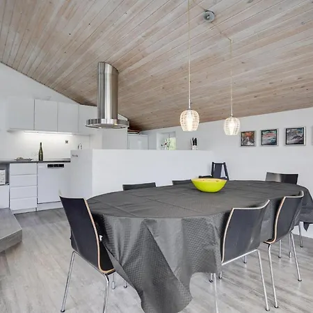 Amazing In With Kitchen *